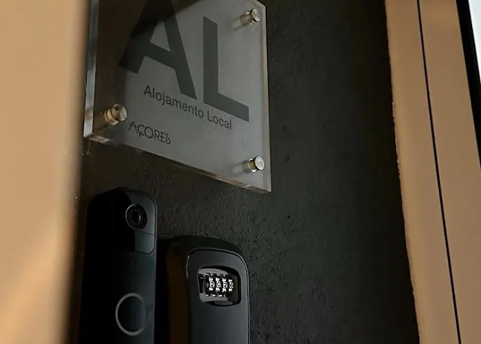 Casa de Férias Azores Square House Historic Center *